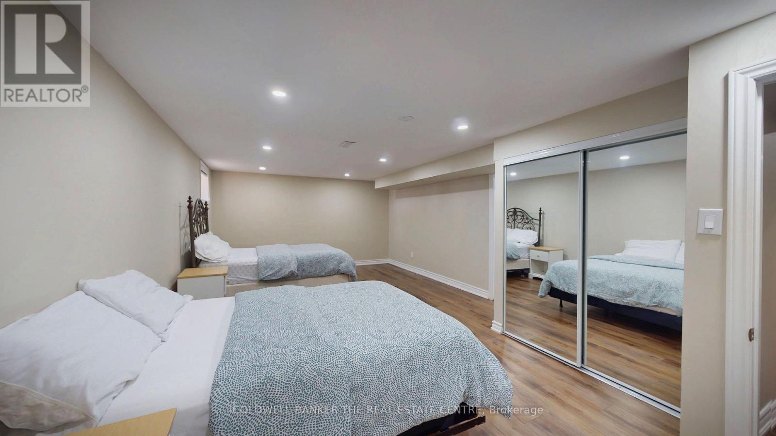 3919 TREELINE DRIVE - 27