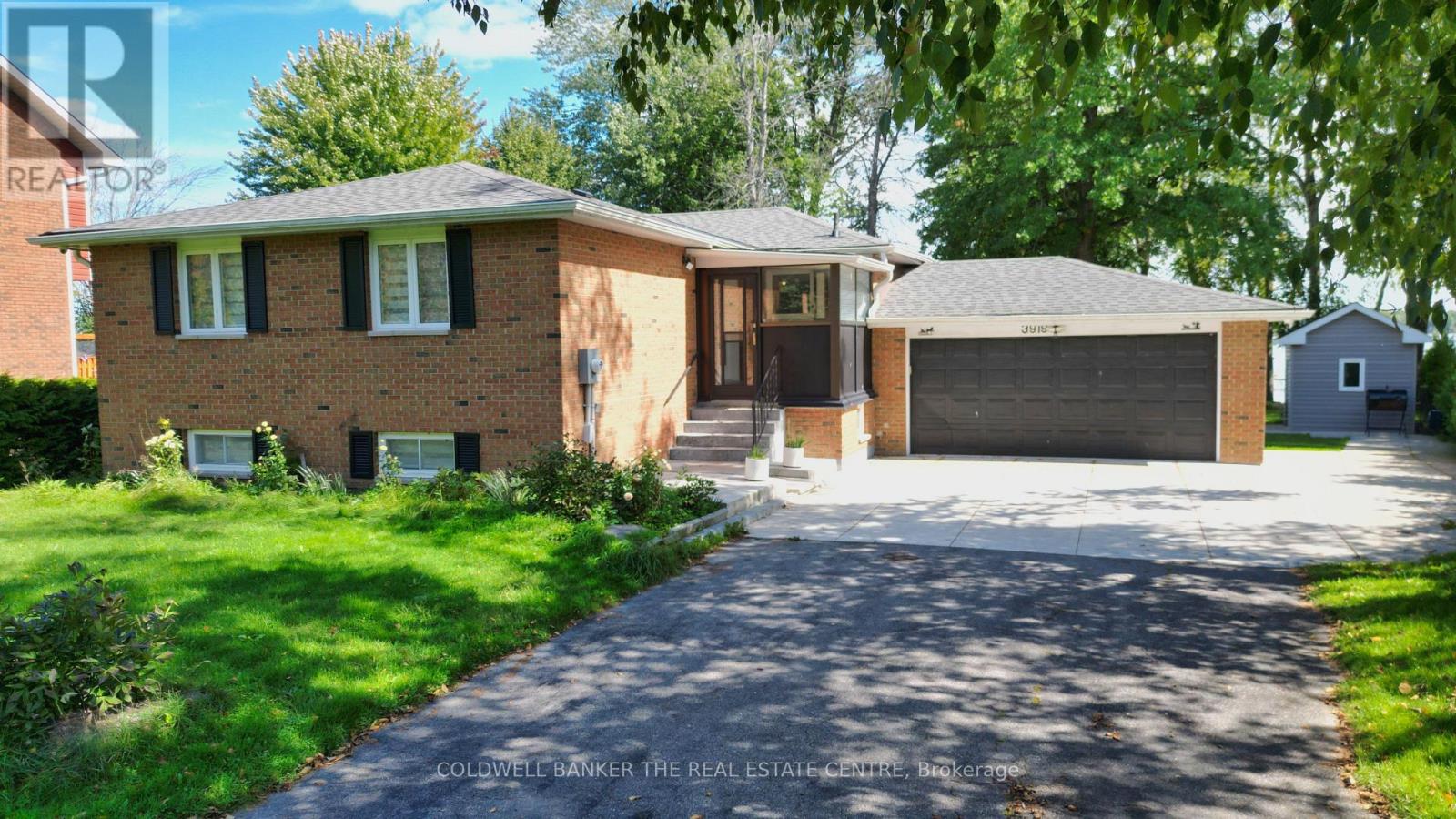 3919 TREELINE DRIVE - 42