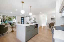 4pc Bathroom - 402 Whitegates Crescent, Winnipeg, MB R3K1L8 Photo 9