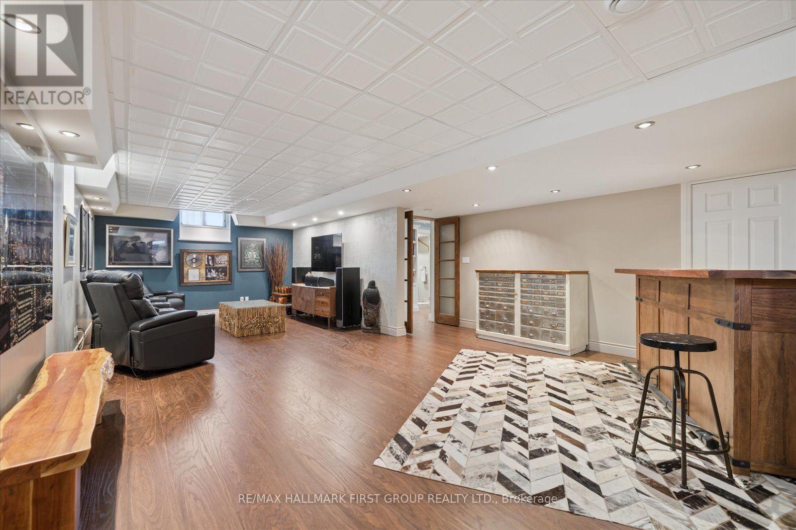 33 DEERFIELD DRIVE - 20