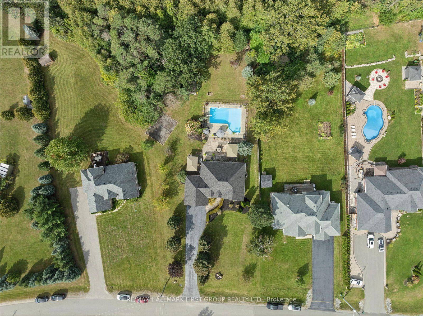 33 DEERFIELD DRIVE - 39