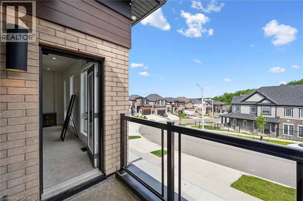 552 NATHALIE Crescent - Image 23