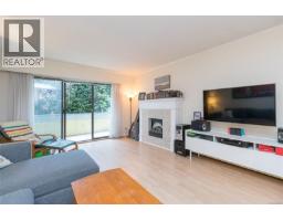 Patio - 101 1050 Park Blvd, Victoria, BC V8V2T4 Photo 8