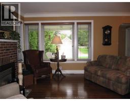 Family room - 4057 Casgrain, Windsor, ON N9G2A6 Photo 6