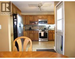 Kitchen - 4057 Casgrain, Windsor, ON N9G2A6 Photo 9