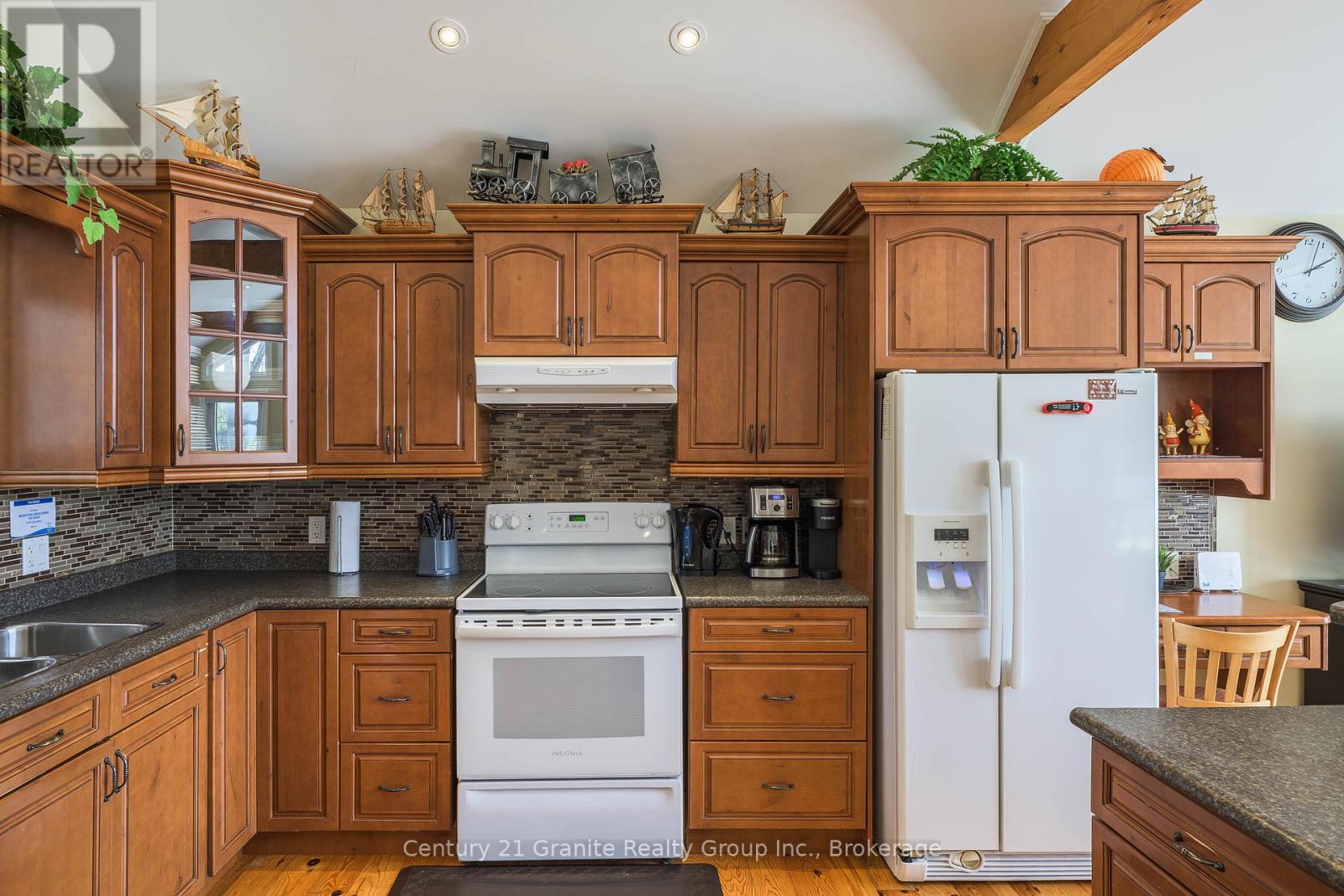 15190 HIGHWAY 118 - Image 14