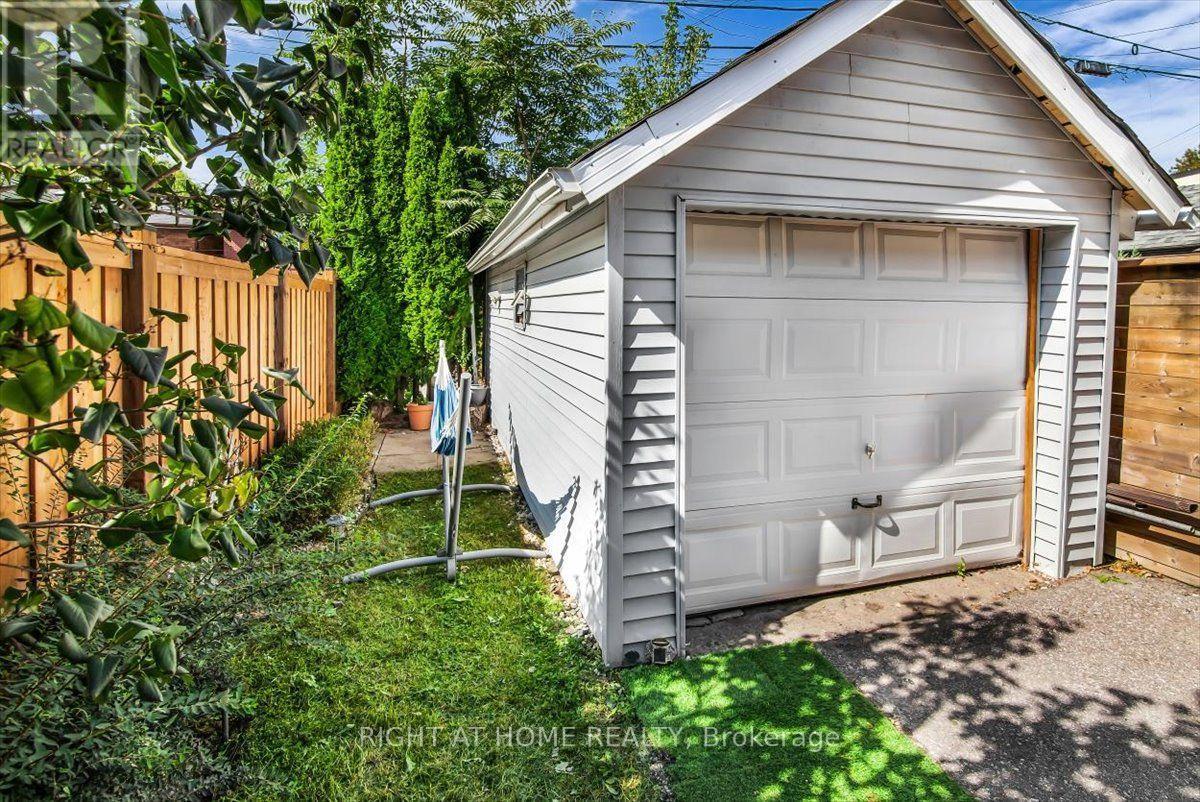 292 ARLINGTON AVENUE - 33