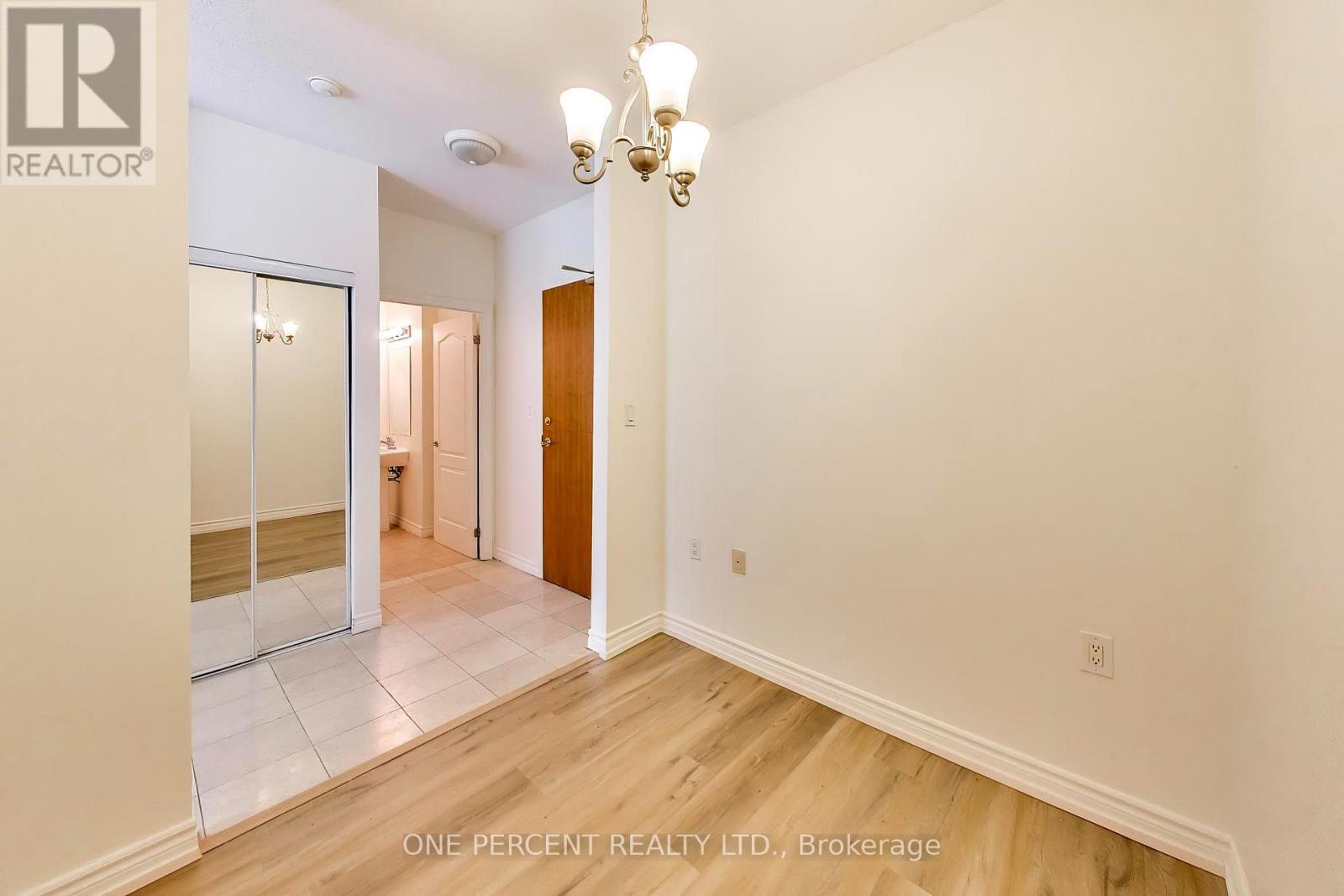 Photo of 109 - 3840 BATHURST STREET