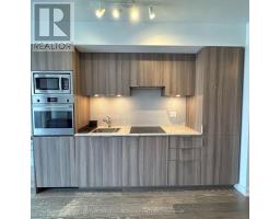 1101 - 11 Wellesley Street W, Toronto, ON M4Y1E8 Photo 6