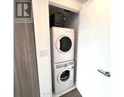 1101 - 11 Wellesley Street W, Toronto, ON M4Y1E8 Photo 9