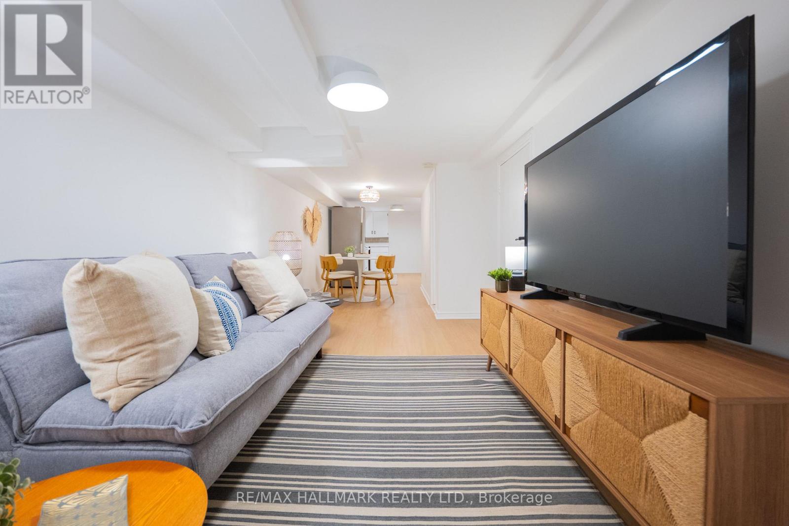 507 LOGAN AVENUE - Image 39