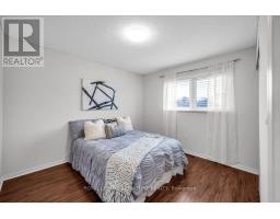 3 Griffen Place, Whitby, ON L1R2N5 Photo 29