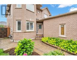 3 Griffen Place, Whitby, ON L1R2N5 Photo 46