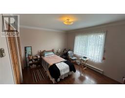 22 MacNeil Crescent thumbnail 15