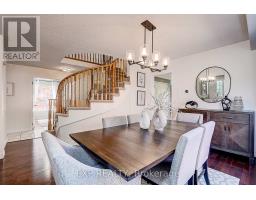 Family room - 499 Silken Laumann Drive, Newmarket, ON L3X2H9 Photo 7