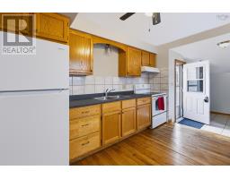 17 East Pleasant Street, Amherst, NS B4H1M6 Photo 10
