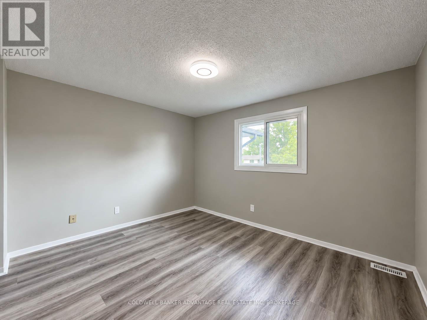 112 NORTHGATE DRIVE - 16