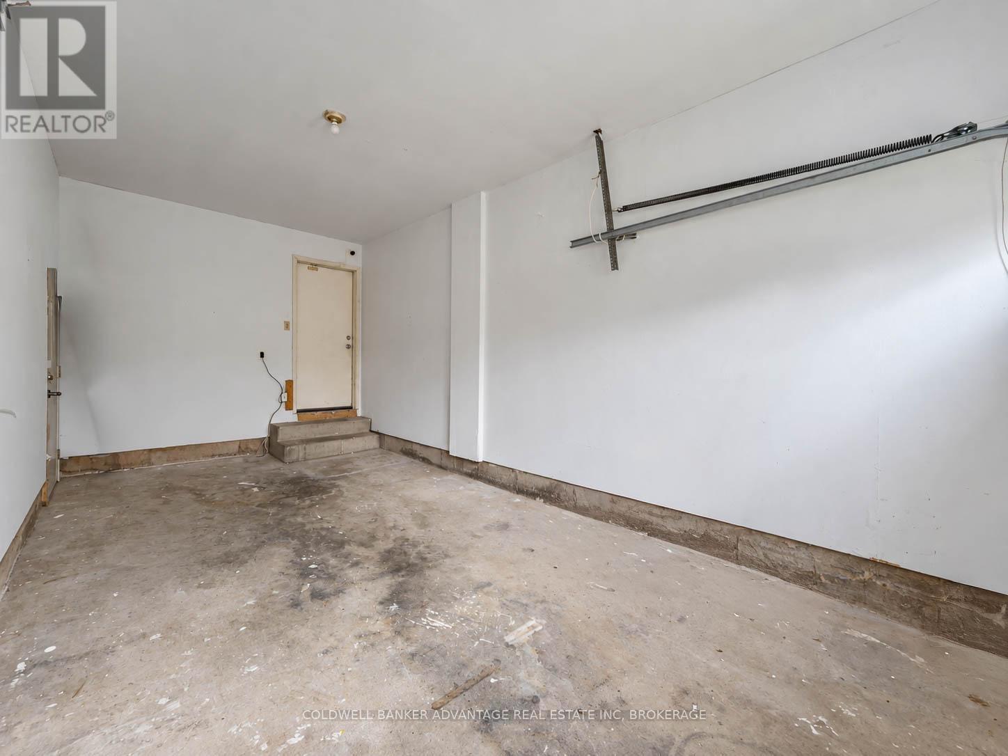112 NORTHGATE DRIVE - 27
