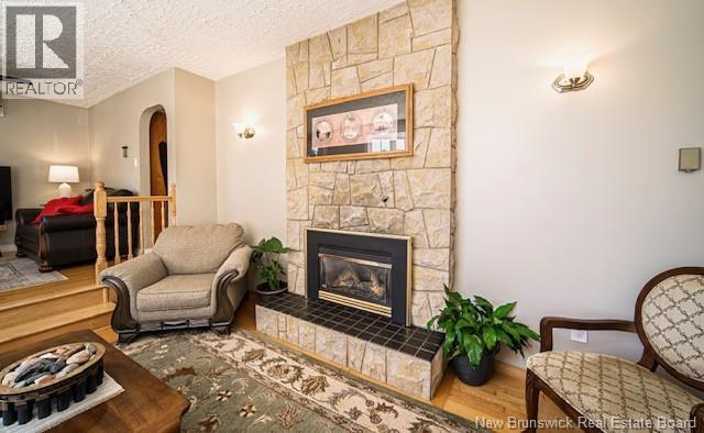 35 Walker Street, Fredericton, New Brunswick, E3A3E2, Fredericton, New Brunswick — photo 4 of 5