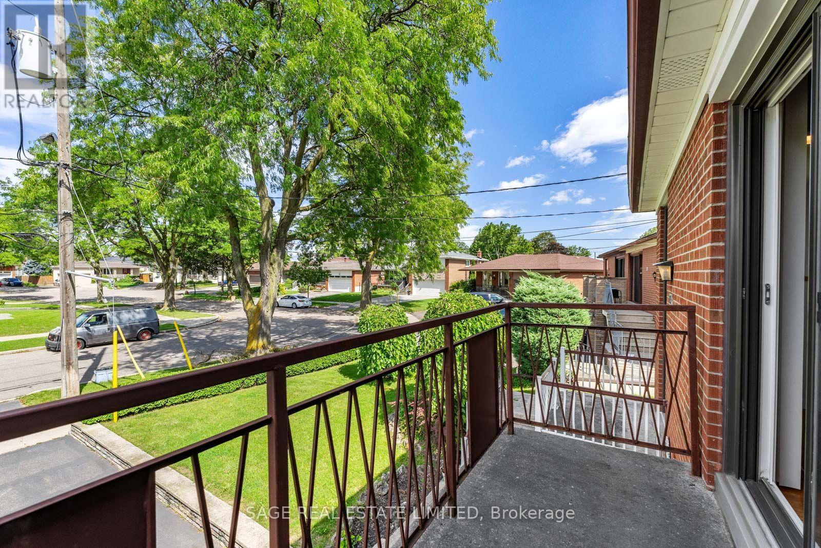 21 DEBBY COURT - 42