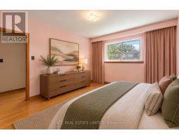 21 Debby Court, Toronto, ON M9N2L7 Photo 11