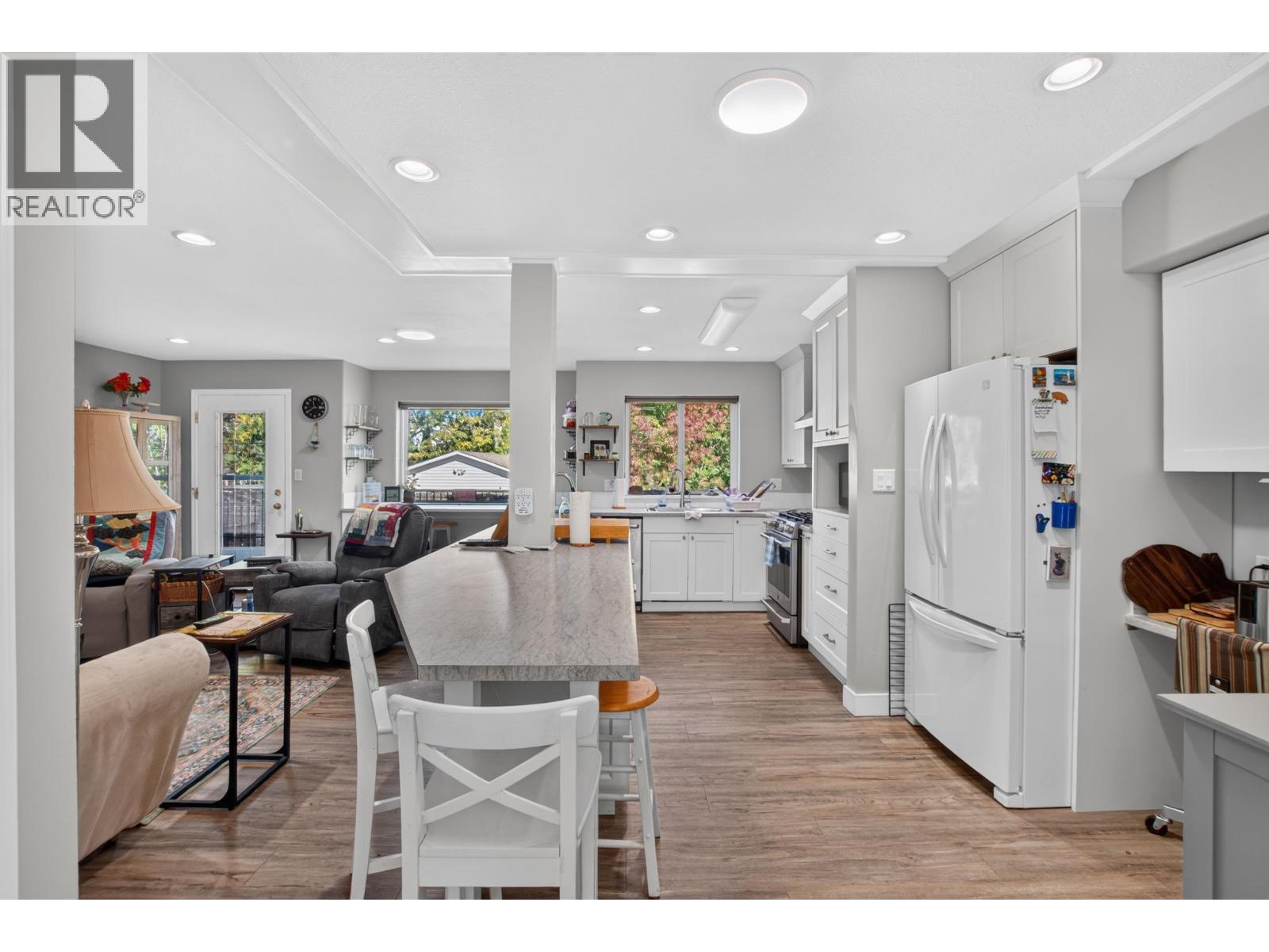 2564 BERNARD ROAD - 18
