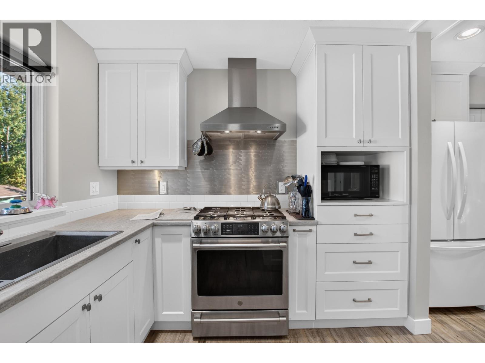 2564 BERNARD ROAD - 21