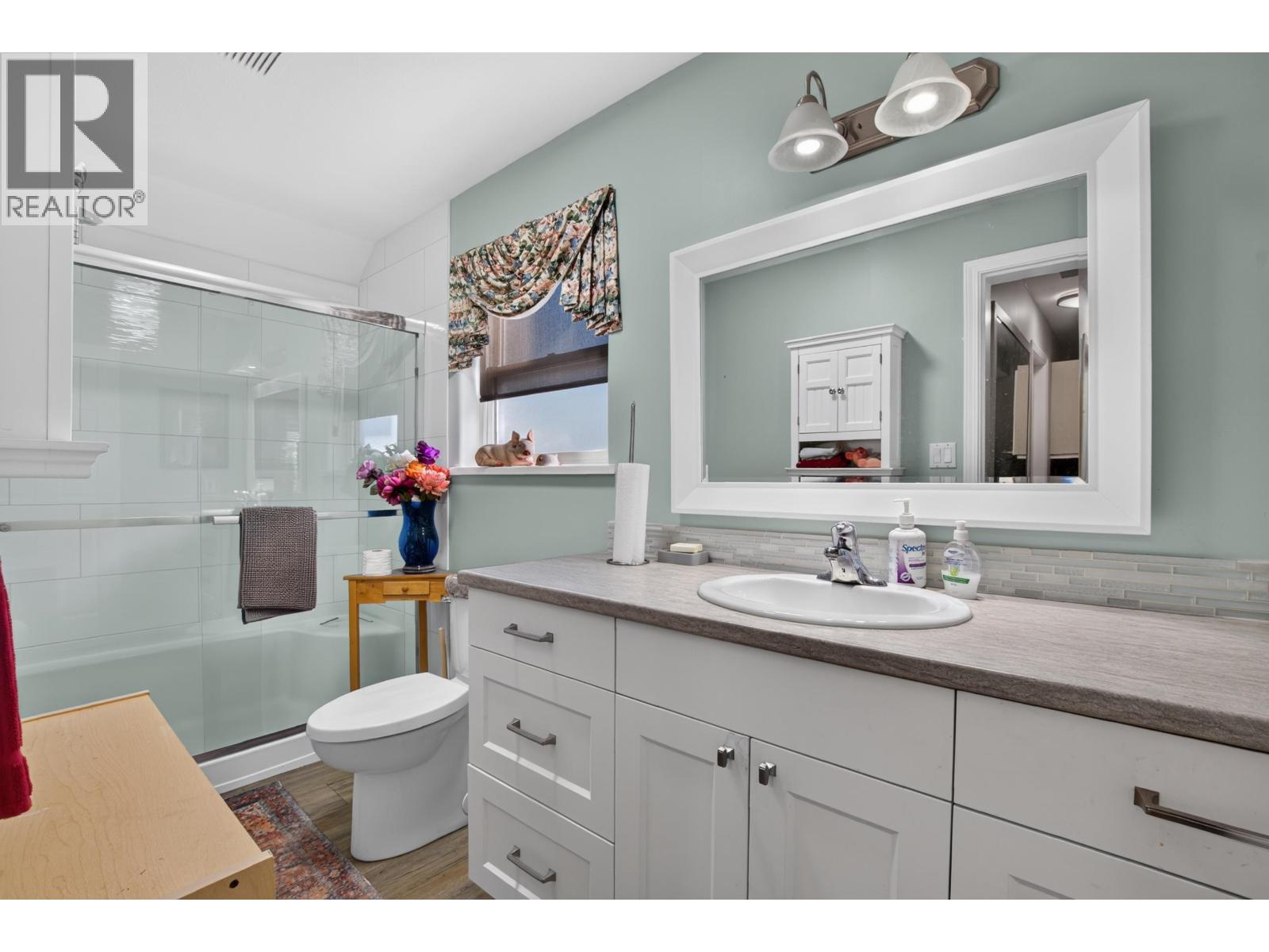 Photo 38 of 40 — 2564 BERNARD ROAD · Prince George, BC