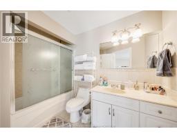 498 Clydesdale, Lakeshore, ON N0R1A0 Photo 35