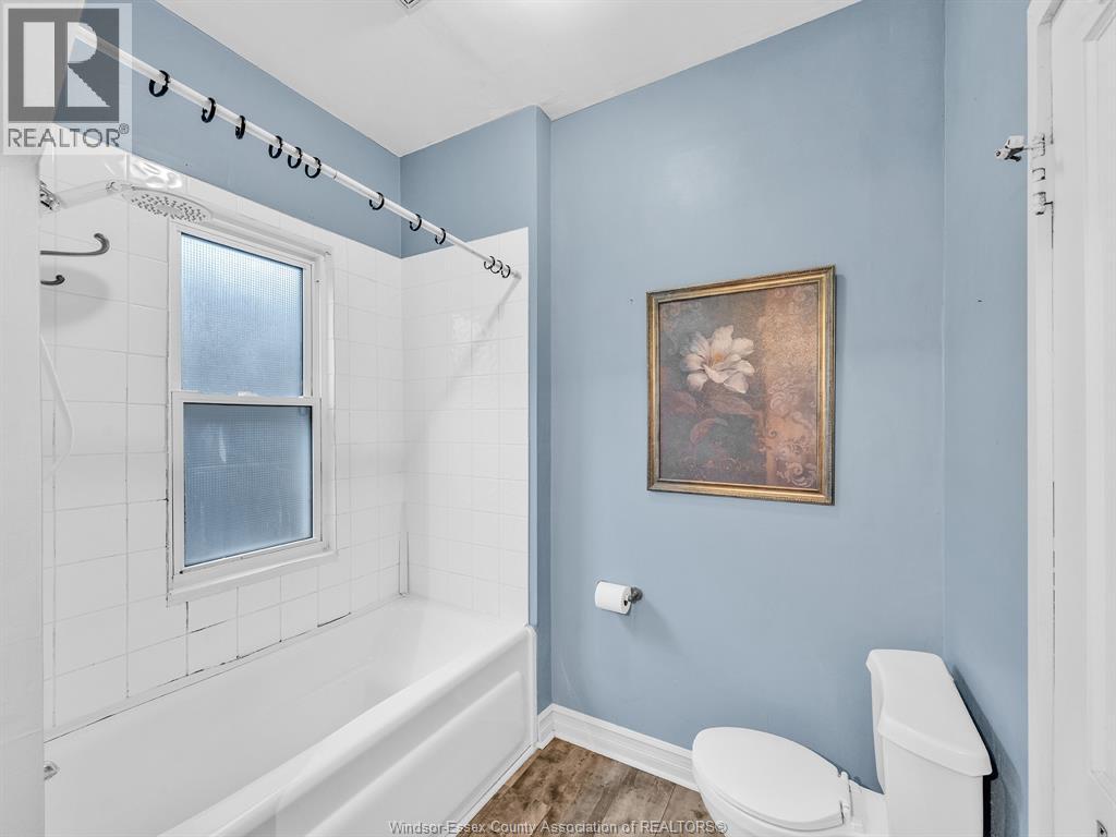 1396 Moy AVENUE - 14