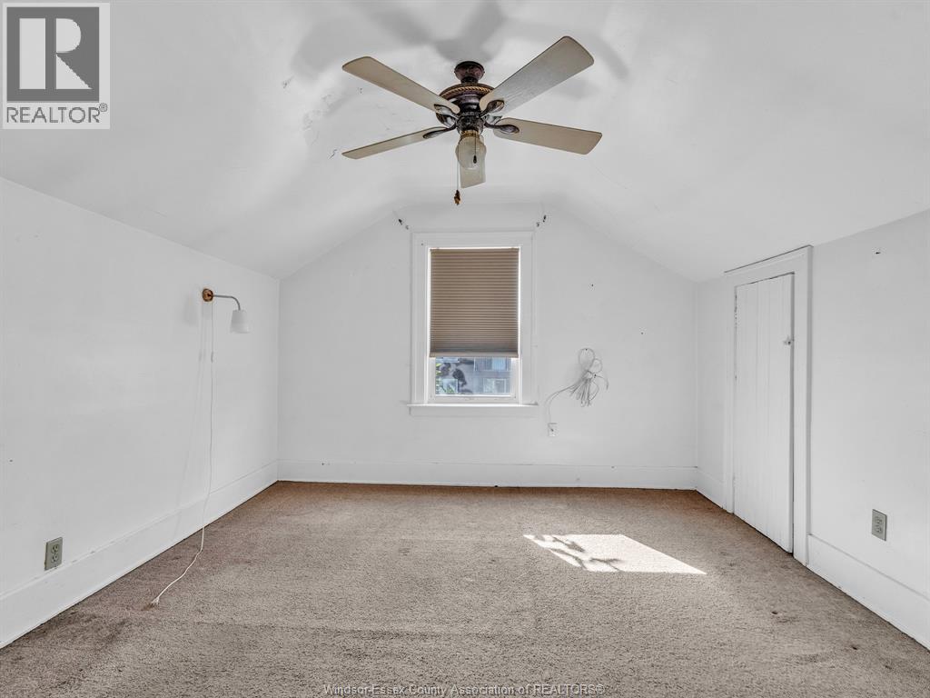 1396 Moy AVENUE - 19