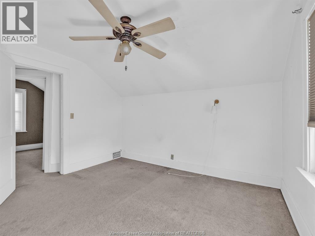 1396 Moy AVENUE - 21