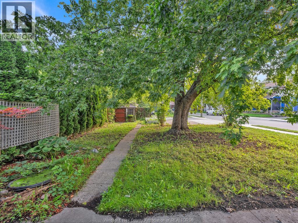 1396 Moy AVENUE - 29