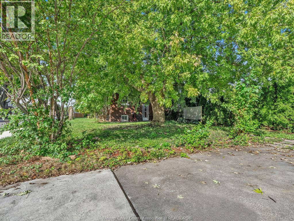 1396 Moy AVENUE - 34