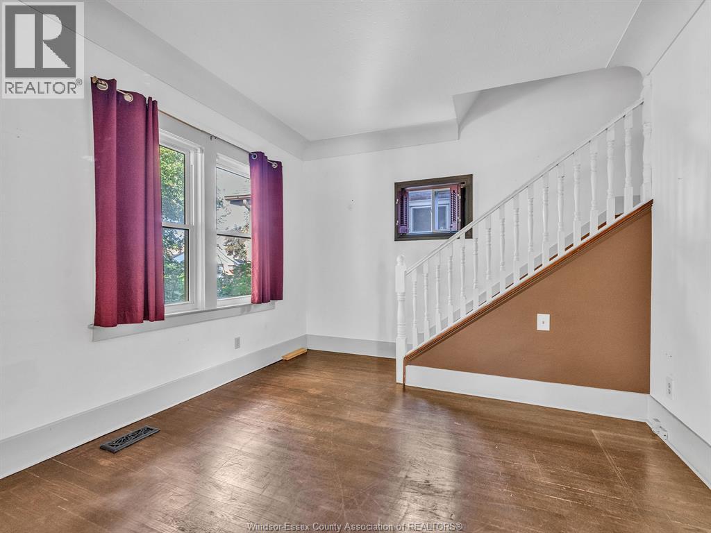 1396 Moy AVENUE - 4
