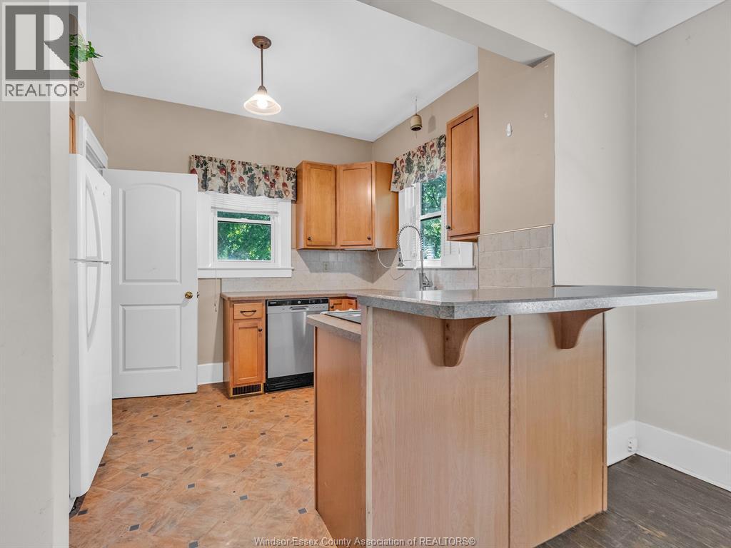 1396 Moy AVENUE - 8