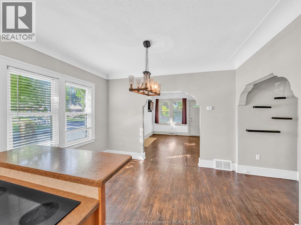 1396 Moy AVENUE - 9