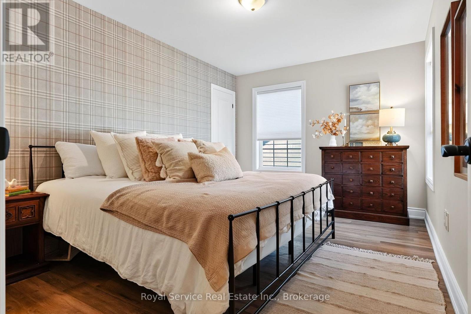 930 ERNEST ALLEN BOULEVARD - Image 21