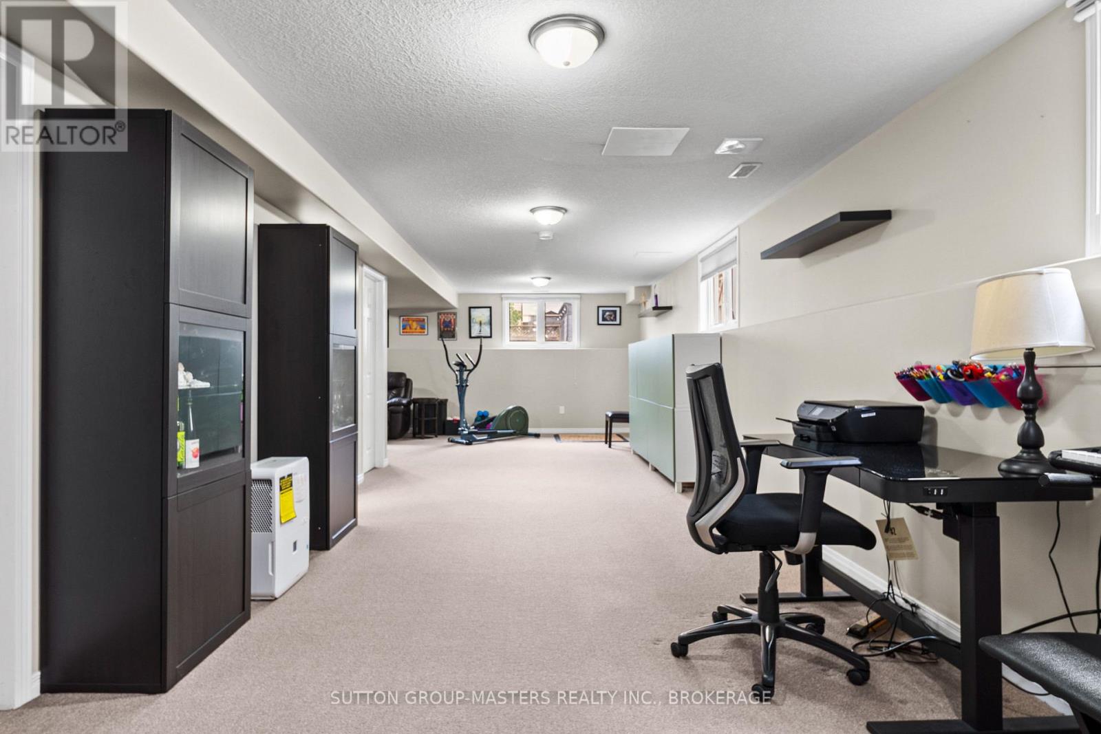 1460 ALBANY DRIVE - 18