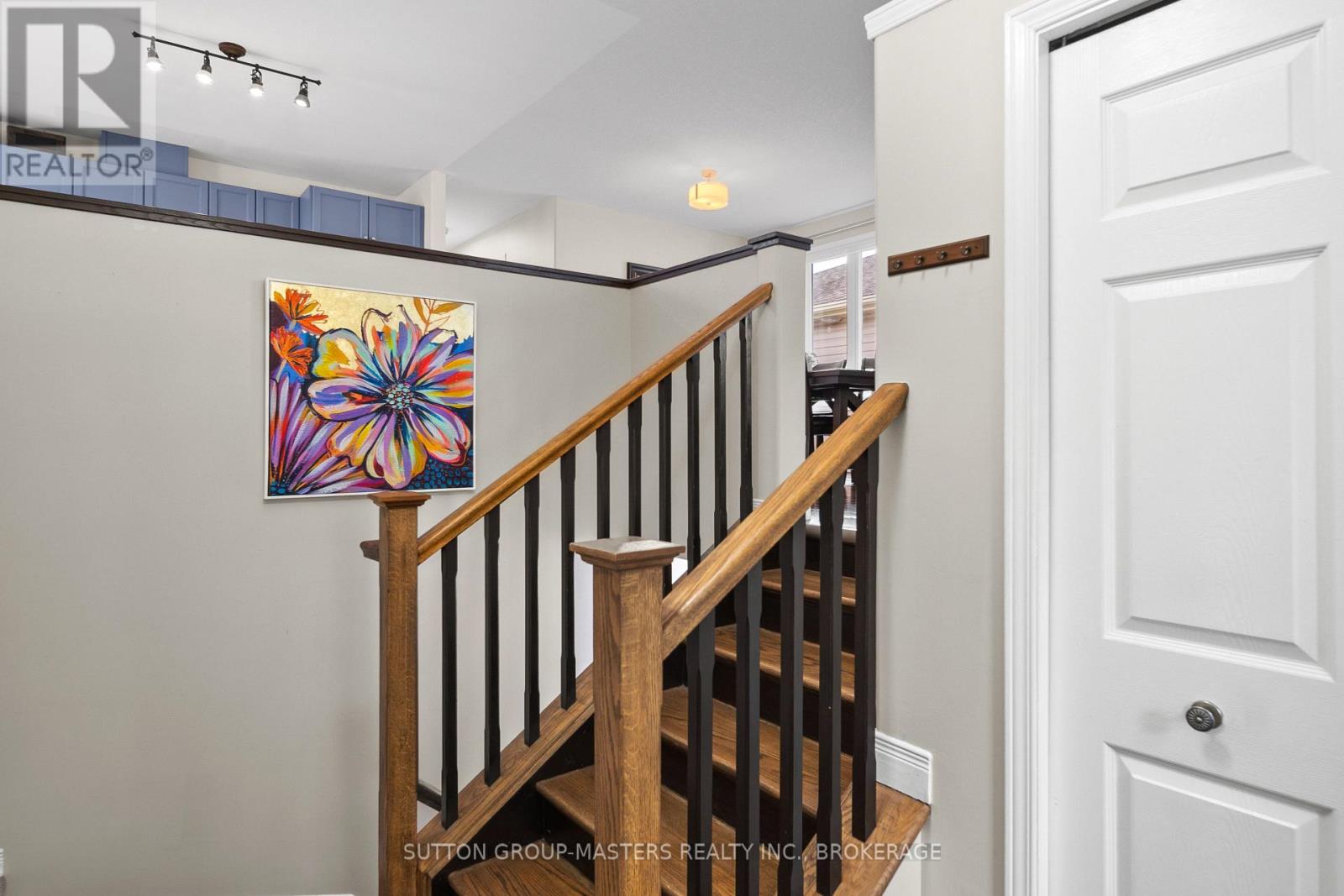 1460 ALBANY DRIVE - 3