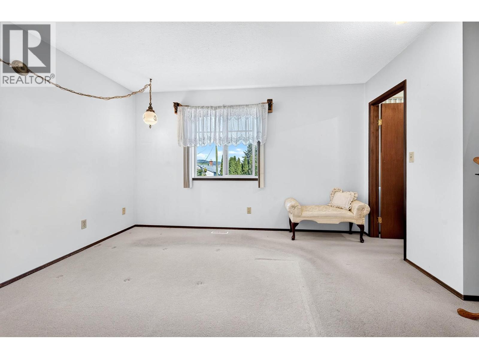 615 Dominion Street - Image 7