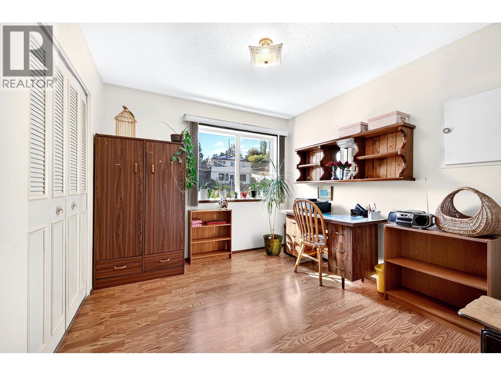 615 Dominion Street - 12