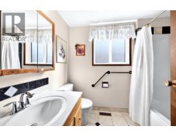 615 Dominion Street, Kamloops, BC V2C2X6 Photo 80
