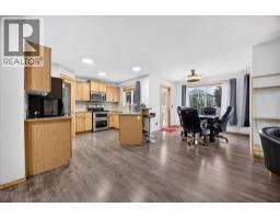 Bedroom - 2745 Coopers Manor Sw, Airdrie, AB T4B3J8 Photo 11