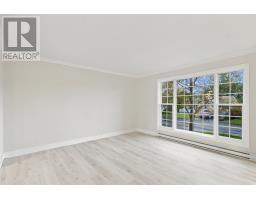 98 Rickenbacker Road thumbnail 3