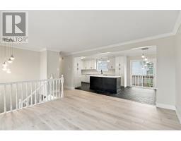 98 Rickenbacker Road thumbnail 5