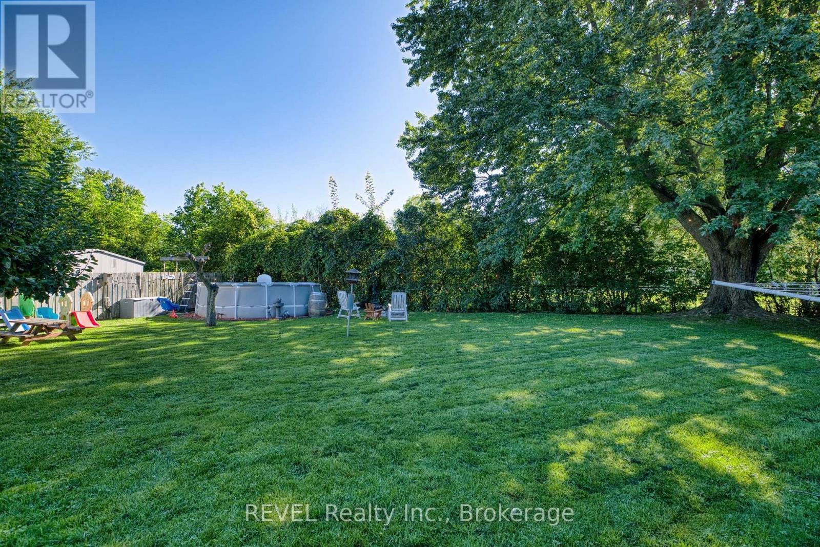 5608 GLAMIS CRESCENT - 38