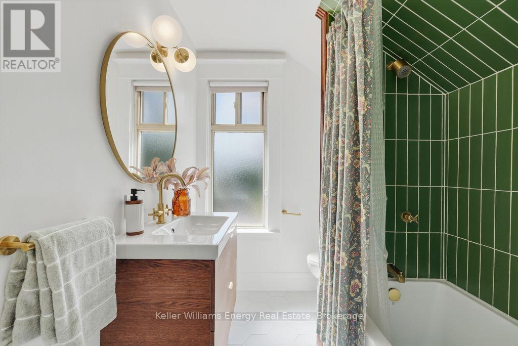 254 BURK STREET - 23
