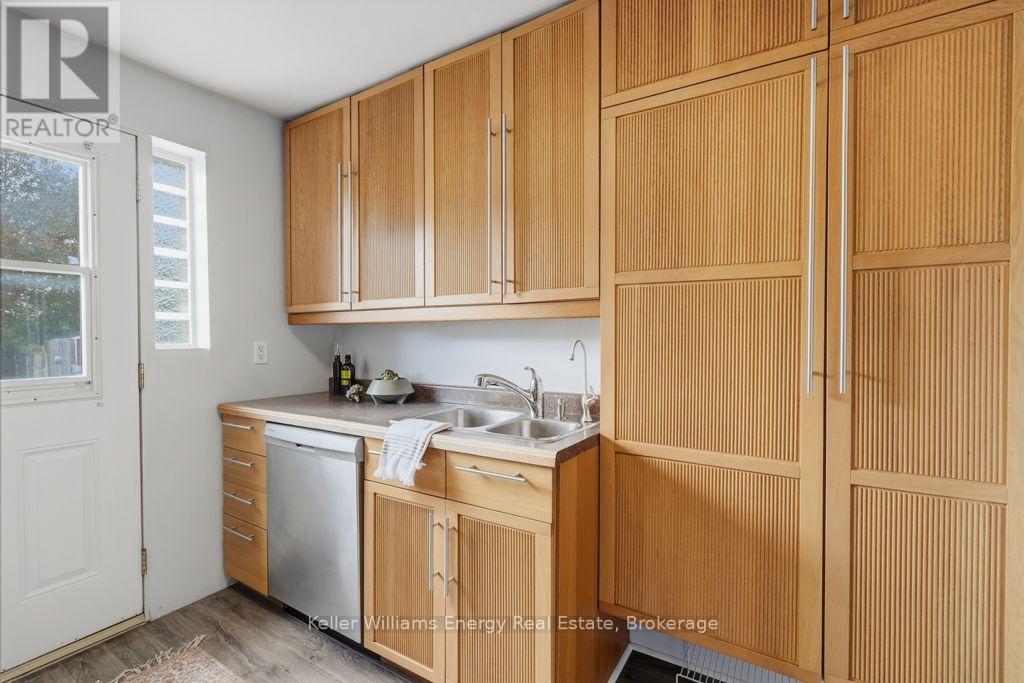 254 BURK STREET - 15