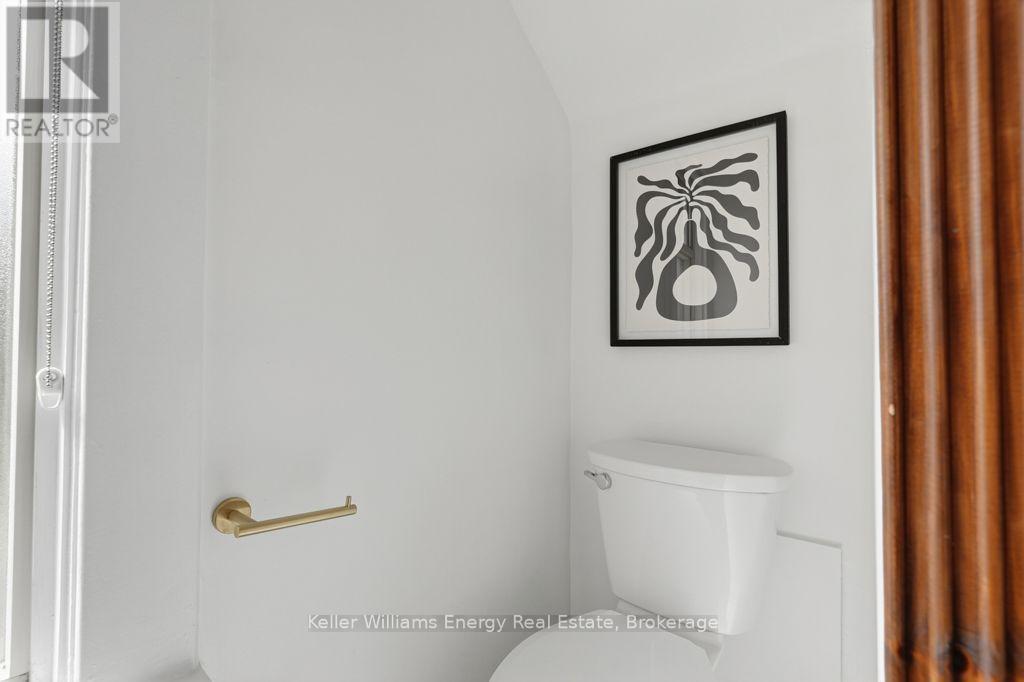 254 BURK STREET - 25